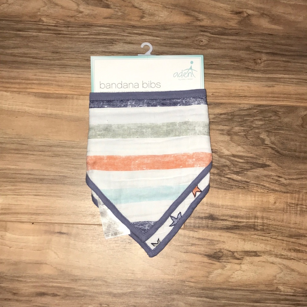 Aden bandana bibs. Set of 2